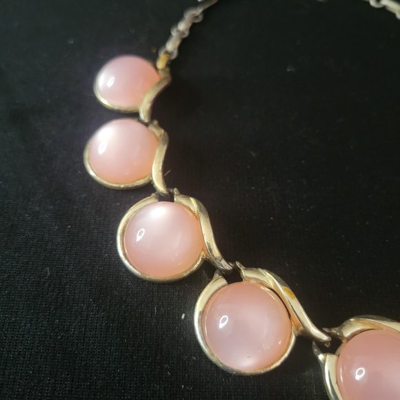 Vintage CORO Pink MOONGLOW Choker Necklace 16" Gold Tone Read - Picture 4 of 6